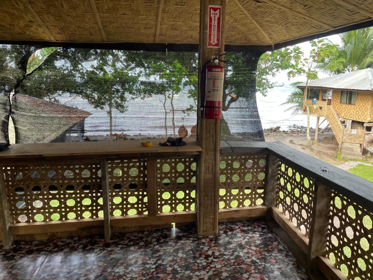 Bed and Breakfast Borbon'S Treehouse By The Sea à Mambajao Extérieur photo