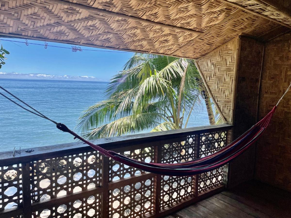 Bed and Breakfast Borbon'S Treehouse By The Sea à Mambajao Extérieur photo