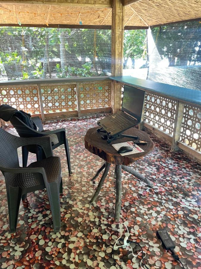 Bed and Breakfast Borbon'S Treehouse By The Sea à Mambajao Extérieur photo