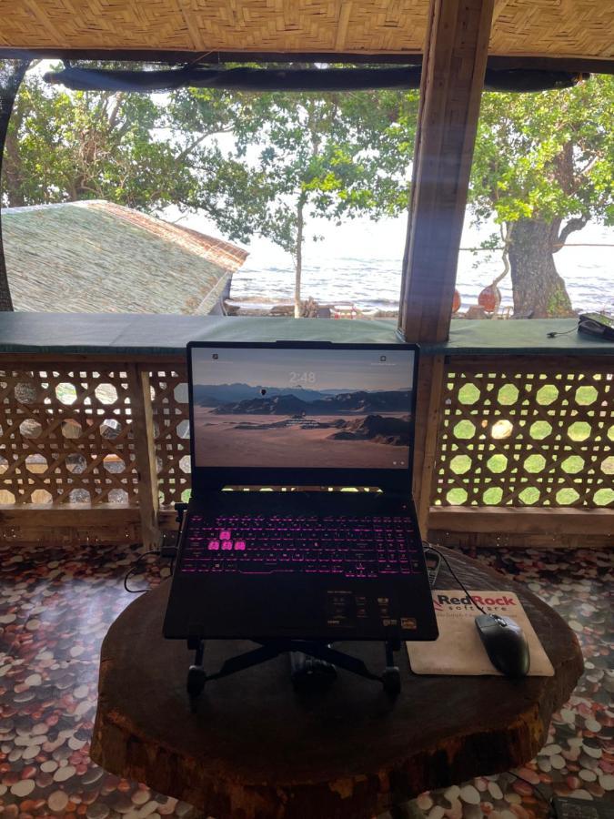 Bed and Breakfast Borbon'S Treehouse By The Sea à Mambajao Extérieur photo