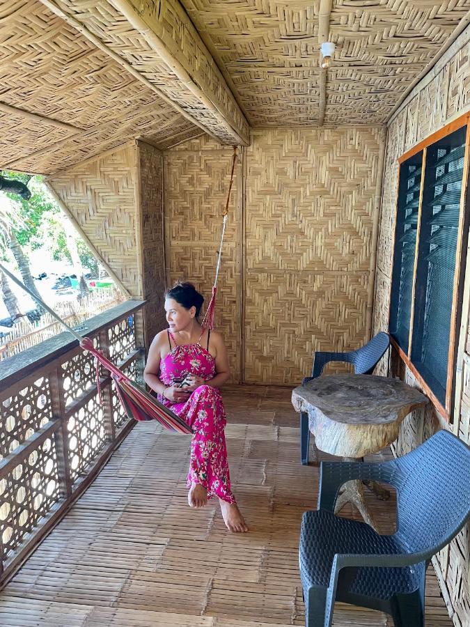 Bed and Breakfast Borbon'S Treehouse By The Sea à Mambajao Extérieur photo