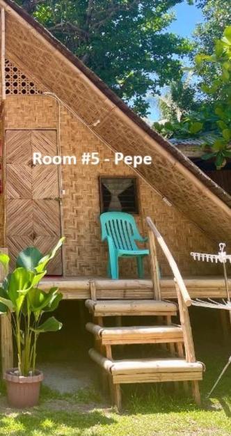 Bed and Breakfast Borbon'S Treehouse By The Sea à Mambajao Extérieur photo